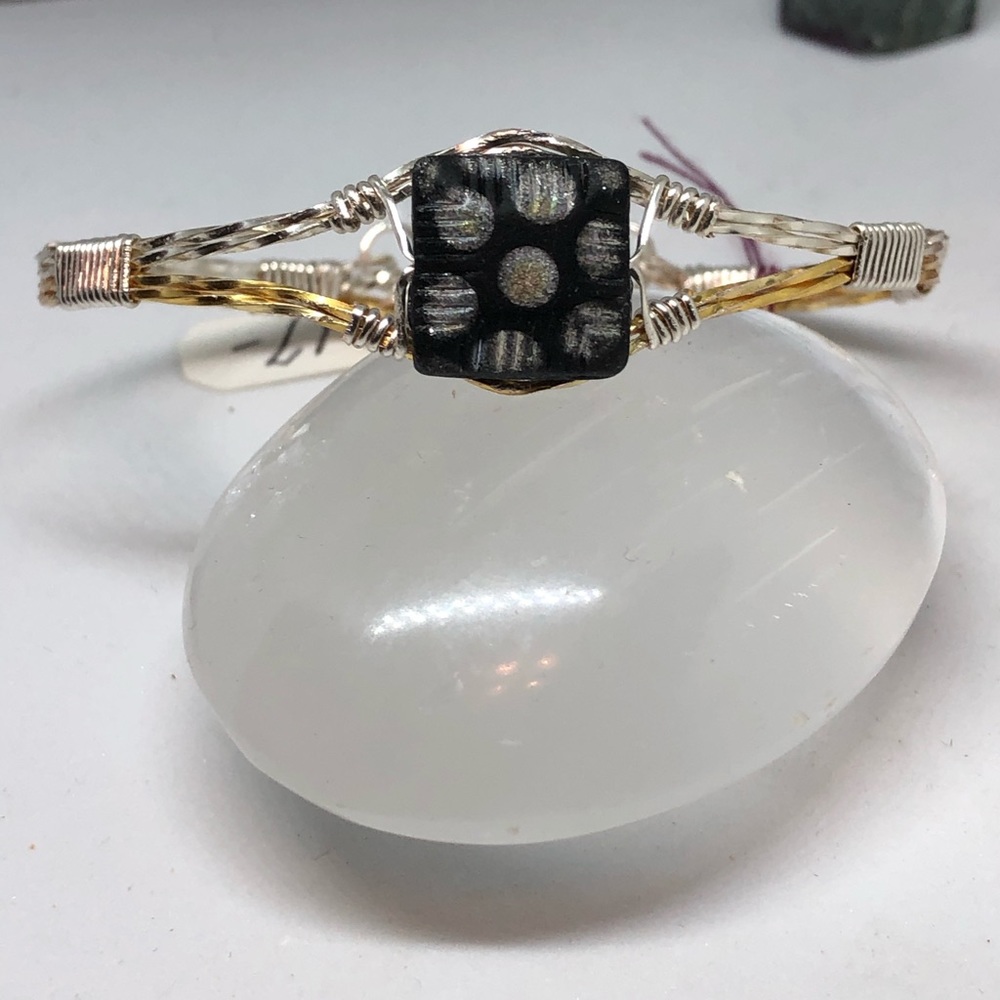 Clearence//Handmade bracelet